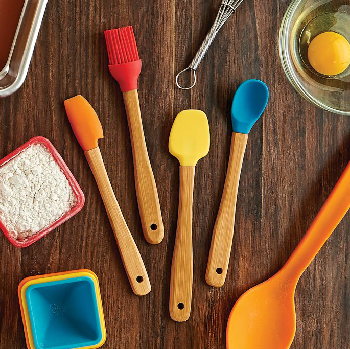  Betty Crocker Basting Brush Silicone: Home & Kitchen